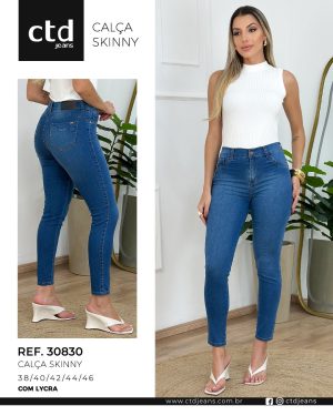 Calça Feminina Skinny com Lycra em Jeans Claro