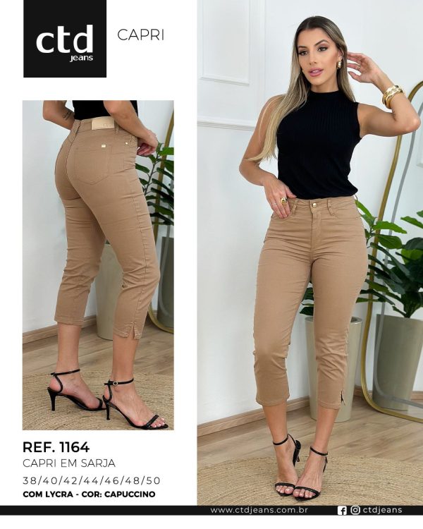Calça Capri em Sarja com Lycra – Cor Capuccino